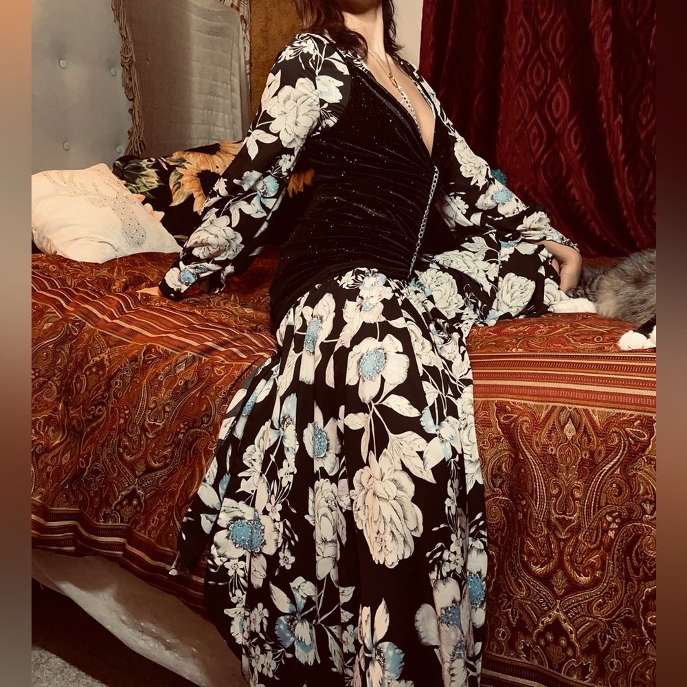 Selling whole outfit!